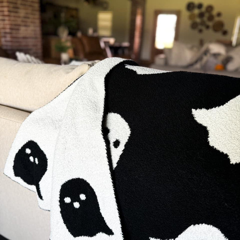 Beyond The Cloud Ghost Blanket Pink/Black