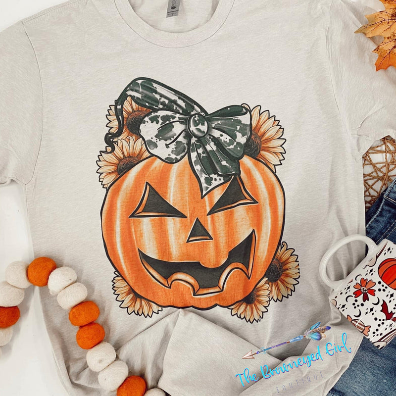 Fall Pumpkin Graphic Tee | TheBrownEyedGirl Boutique