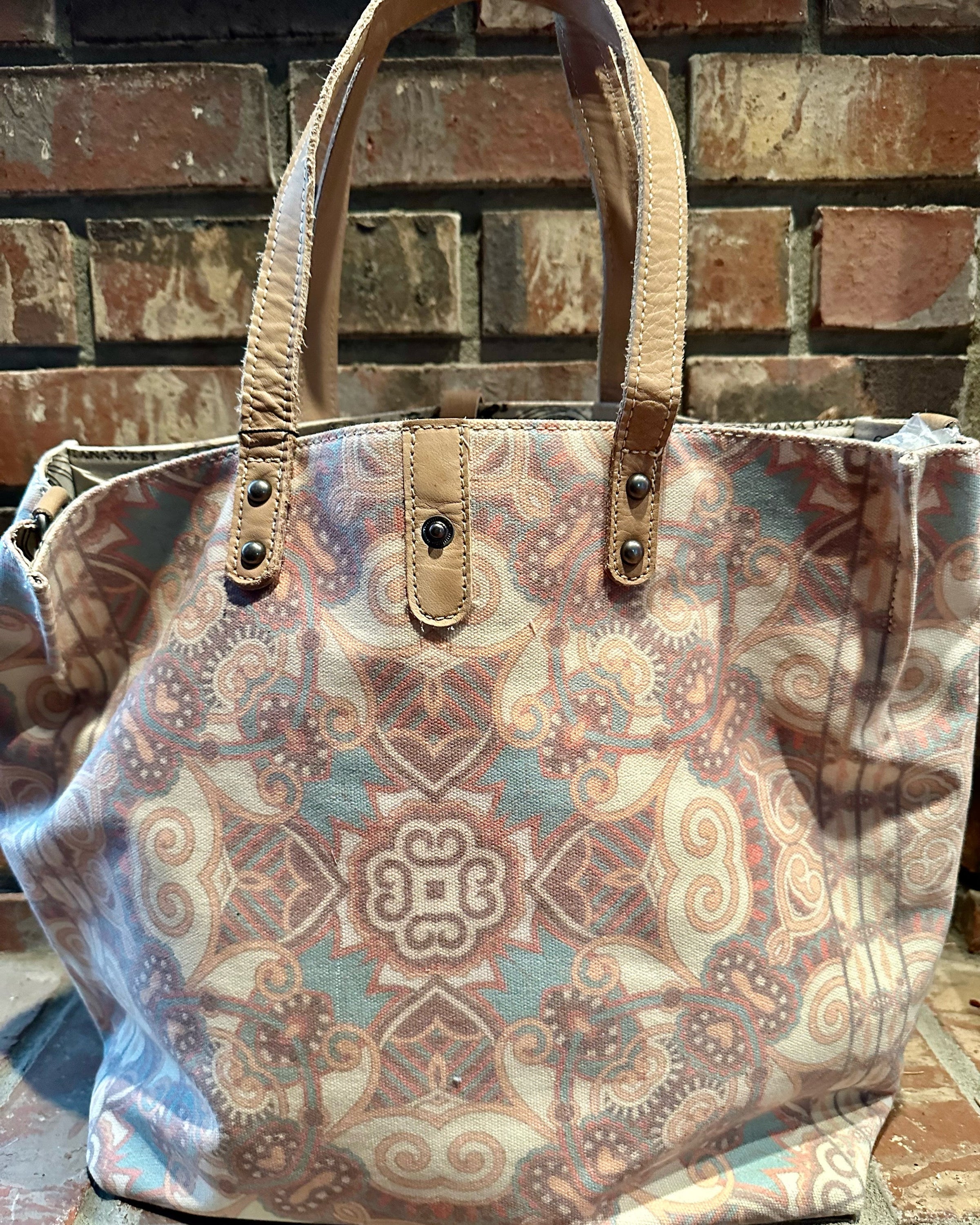 Montana West Geometric Canvas Tote | TheBrownEyedGirl Boutique