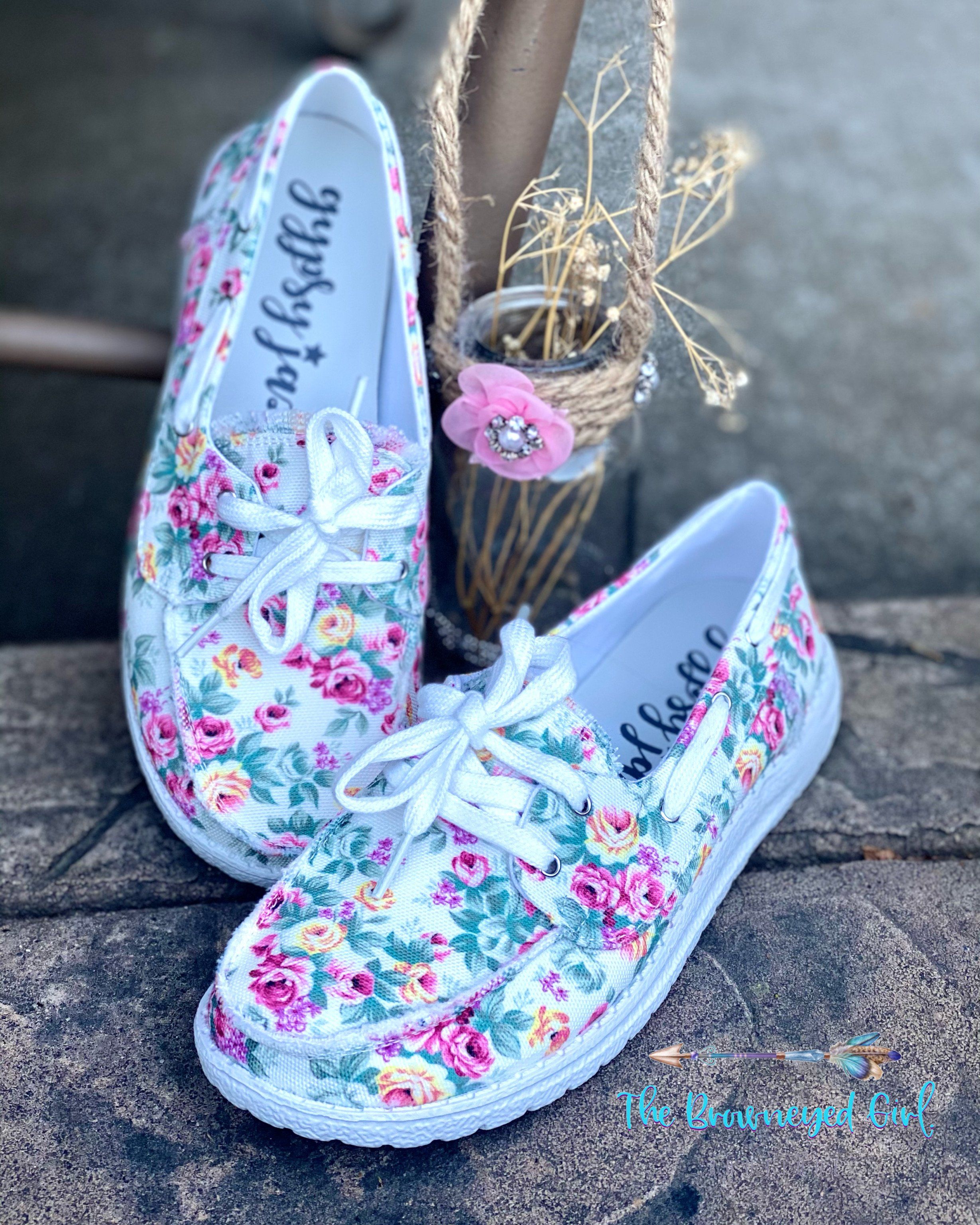 DIY Floral Sneakers {using napkins!} - It's Always Autumn