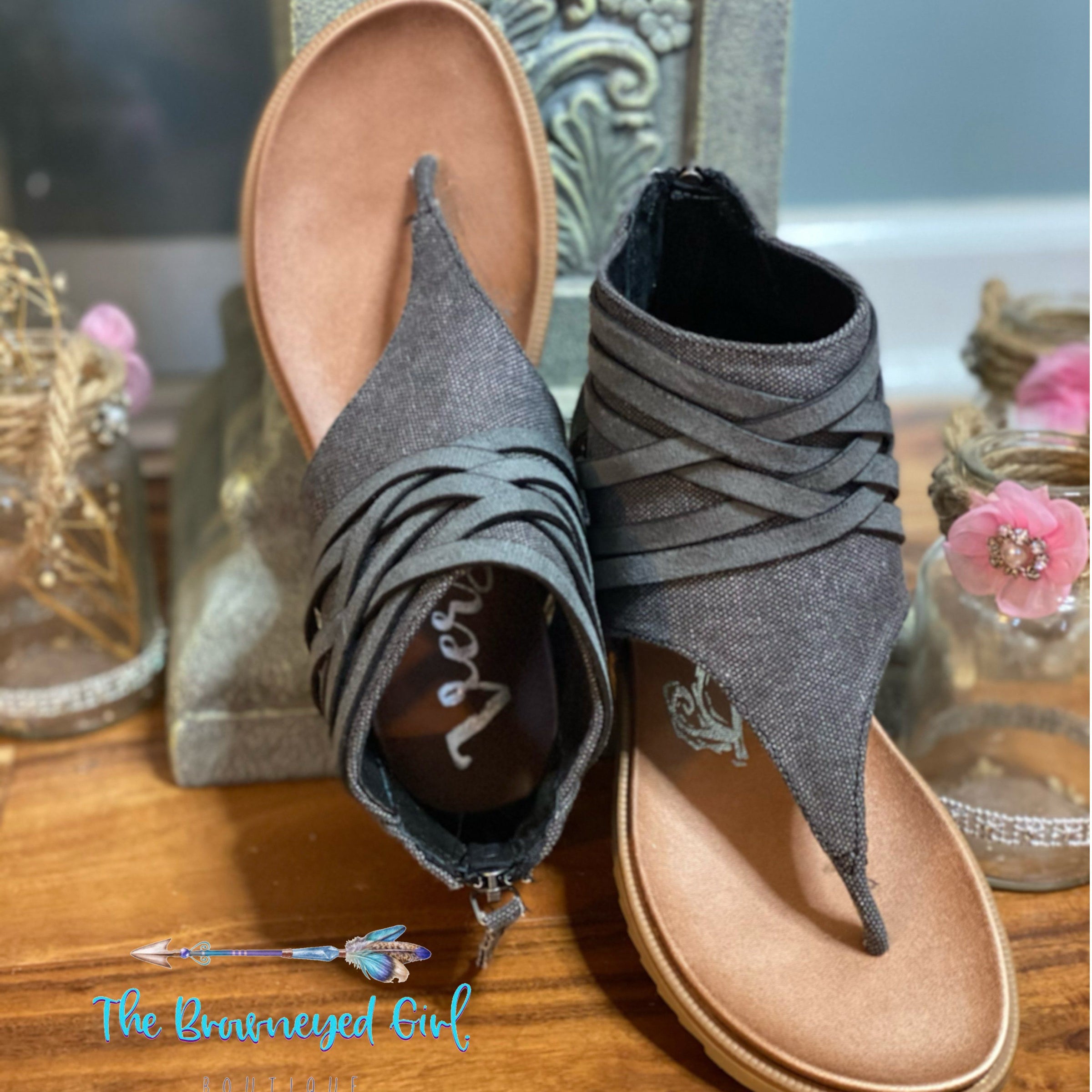 Very G Black Carly Sandals TheBrownEyedGirl – TheBrownEyedGirl