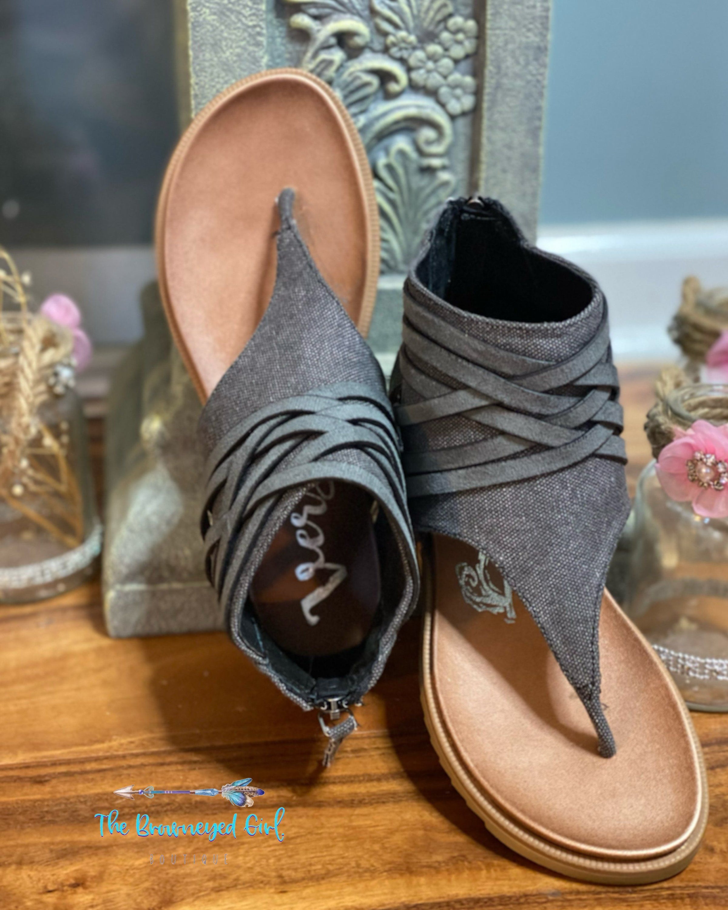 Very G Black Carly Sandals TheBrownEyedGirl – TheBrownEyedGirl